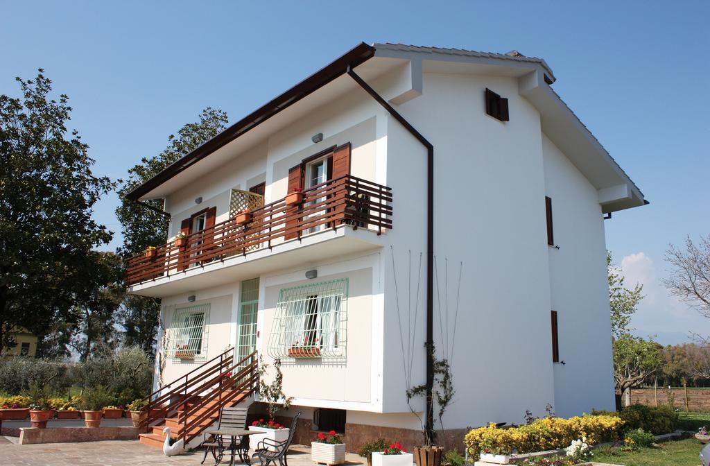 Oasi di Francesca B&B Pontinia Esterno foto
